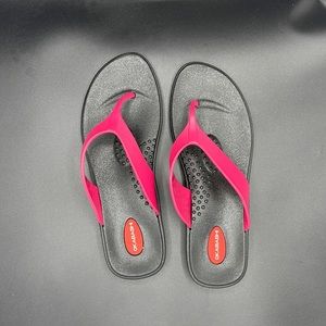 Okabashi Sz L (9.5 - 10) Hot Pink and Black rubber sandals